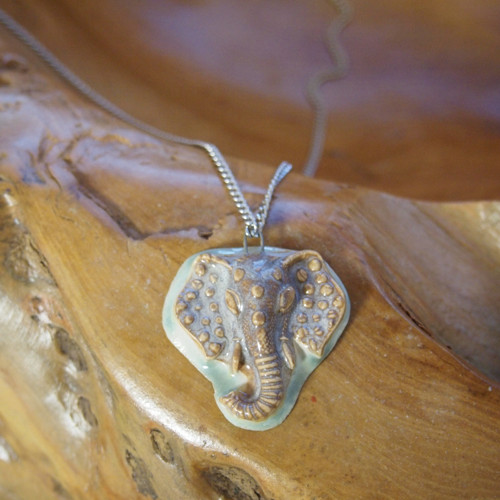 Keramický náhrdelník - slon
