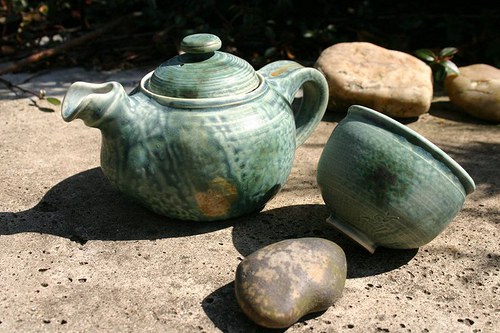 porcelánová Konvička na čaj s miskou porcelánová Konvička na čaj s miskou