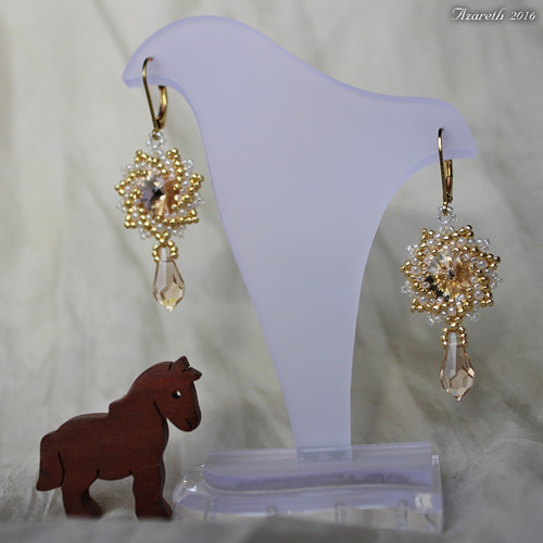 Smetanovo-zlaté Swarovski náušnice Smetanovo-zlaté Swarovski náušnice