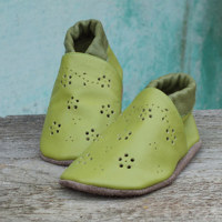 Capáčky perforované, 12 měsíců 14 cm