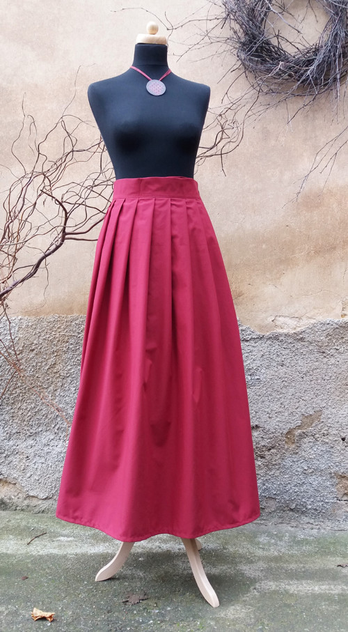 ELEGANTNÍ, DLOUHÁ, VÍNOVÁ