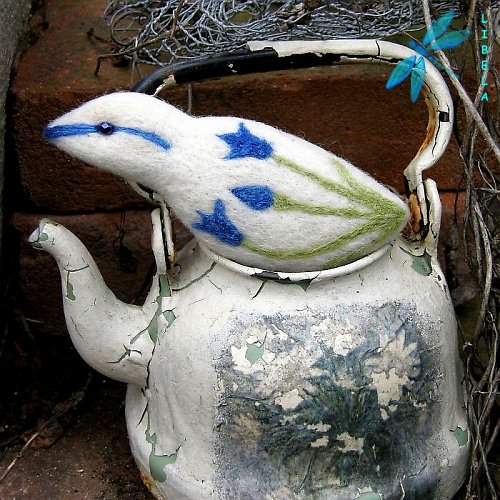 plstěná brož AVES VERNALIS plstěná brož AVES VERNALIS