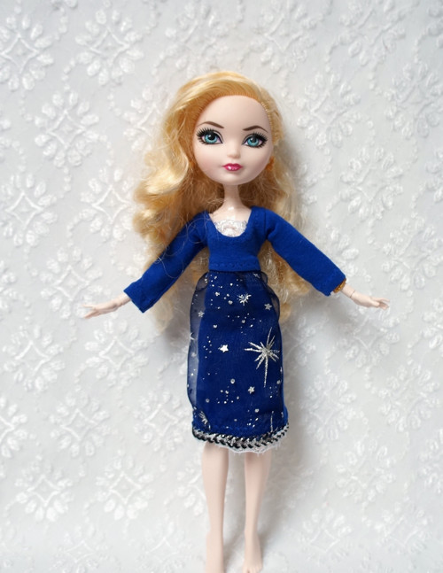Šaty pro Ever After High — foto 1