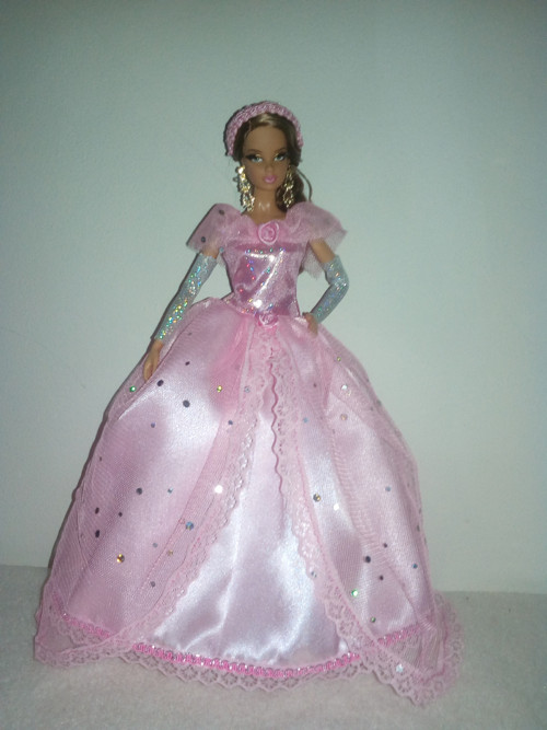 Šaty pro princeznu Barbie — foto 1
