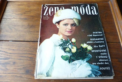 Časopis Žena a móda, číslo 1/1972, střihy!