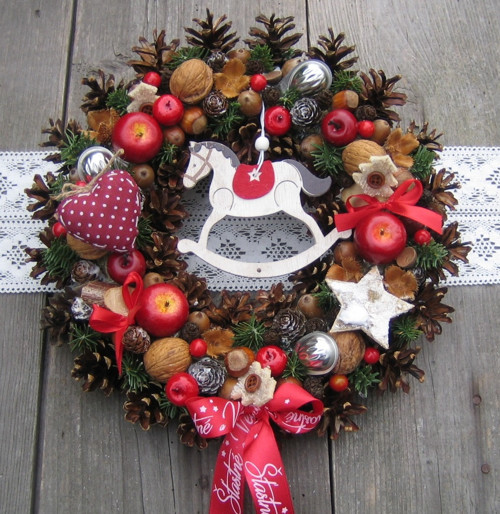 Adventní věnec s koníkem.. — foto 1