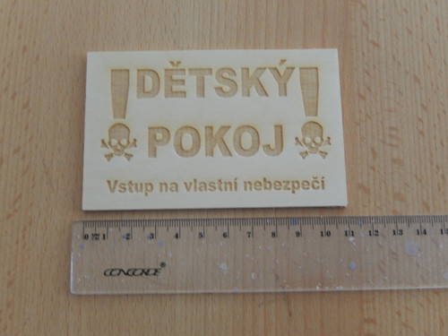 Dětský pokoj, lebky - dřevěná cedulka