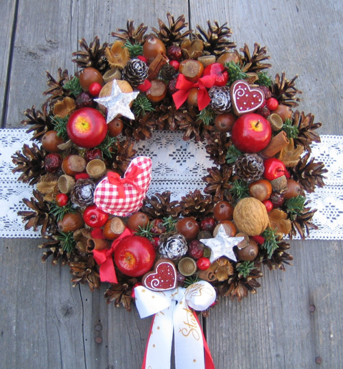 Adventní věnec se srdíčky — foto 1