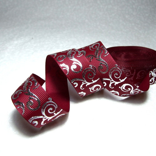 Stuha s ornamenty š. 22 mm, 1 m - bordó