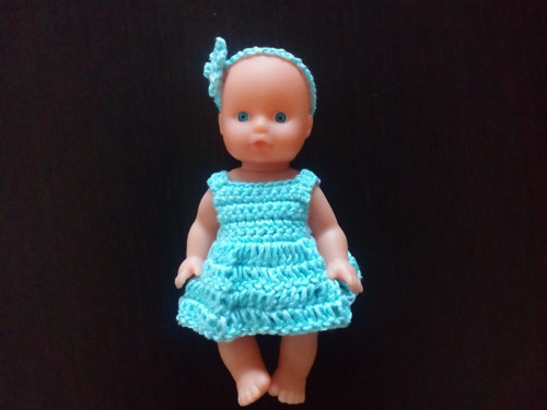 Háčkovaný komplet na panenku 17 cm — foto 1