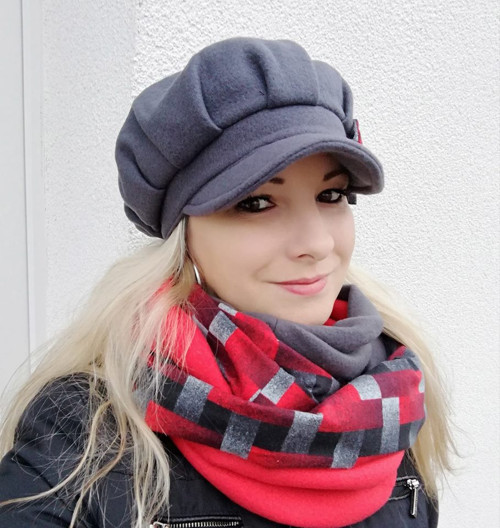 Tmavě šedá čepice bekovka