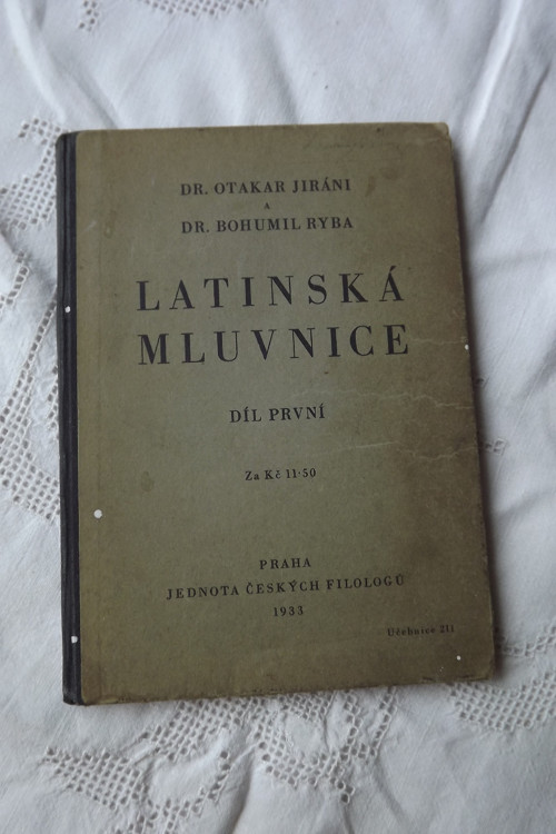 Latinská mluvnice