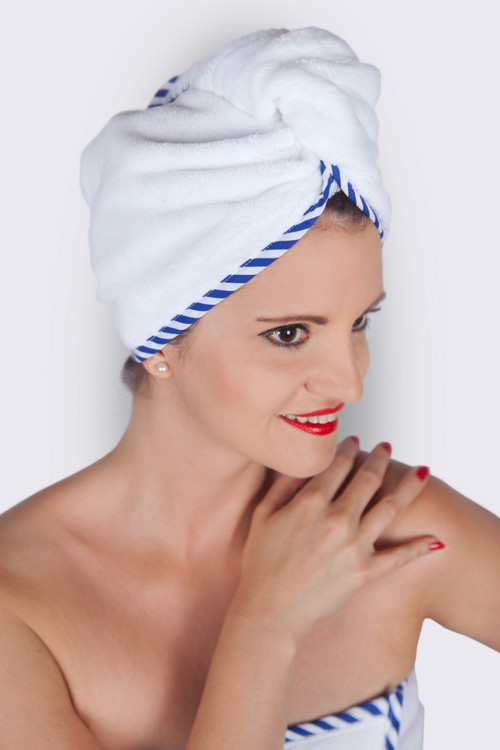 Welcome to Casablanca: Bílý turban na vlasy