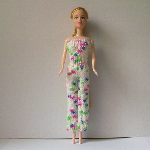 Oblečky pro Barbie !SLEVA! — foto 1