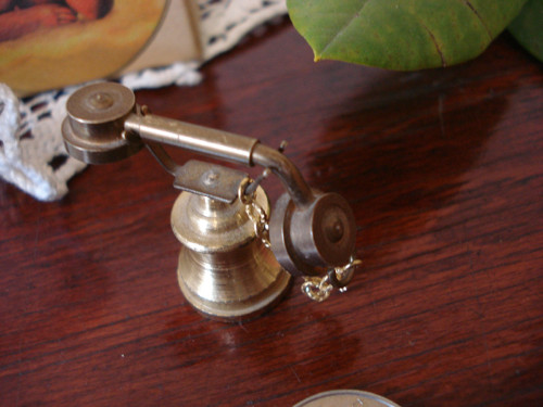 Mini mosazný telefon ... miniatura — foto 1