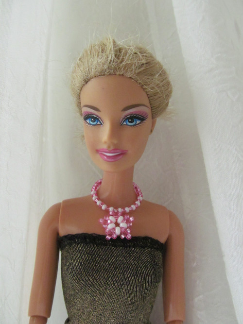 Náhrdelník pro panenku Barbie — foto 1