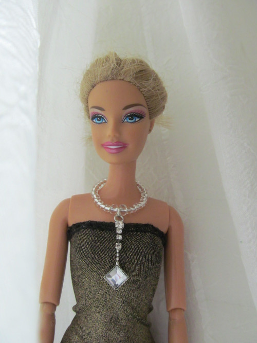 Náhrdelník pro panenku Barbie — foto 1
