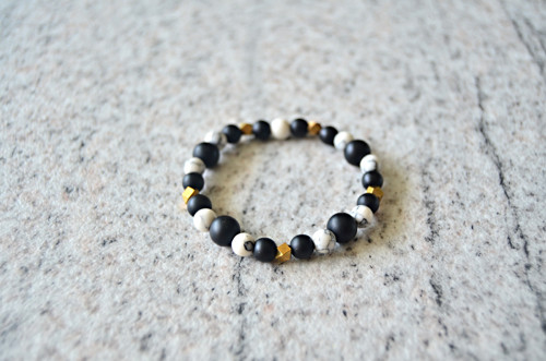 Náramek Gold Onyx Magnesite — foto 1