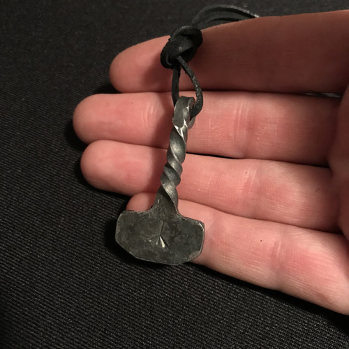 Thorovo kladivo - Mjolnir — foto 1