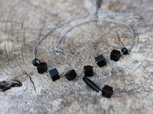 *Onyx*