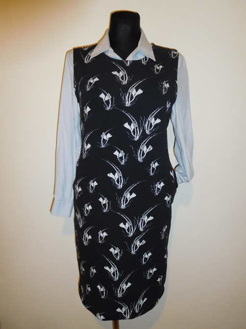 Bílé trsy na černé totální výprodej