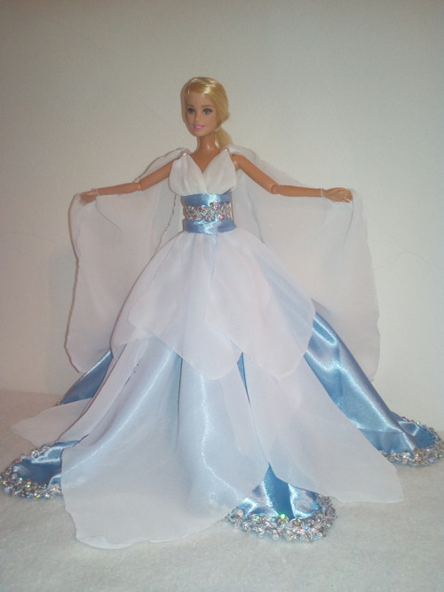 Antické šaty pro Barbie — foto 1