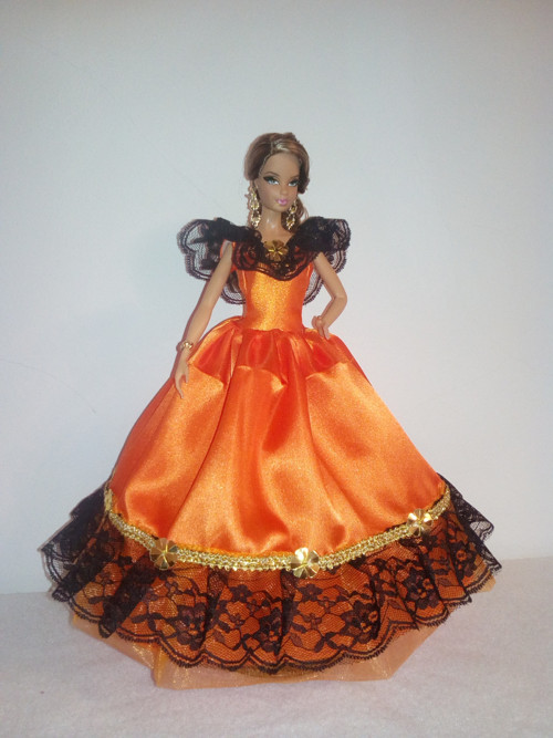 Šaty pro Barbie — foto 1