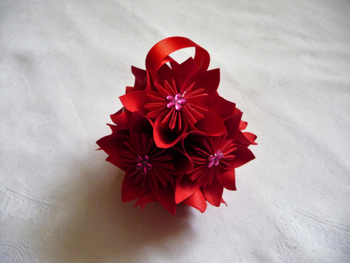 Vánoční origami koule-červená