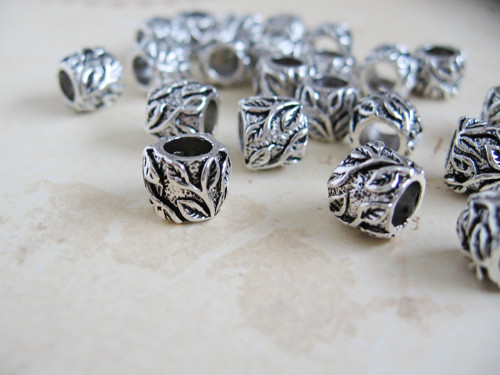 Kovový korálek starostříbro, 8x9mm, 2ks
