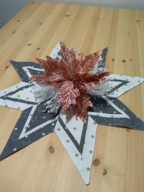 Vánoční ubrus Hvězda šedobílá — foto 1