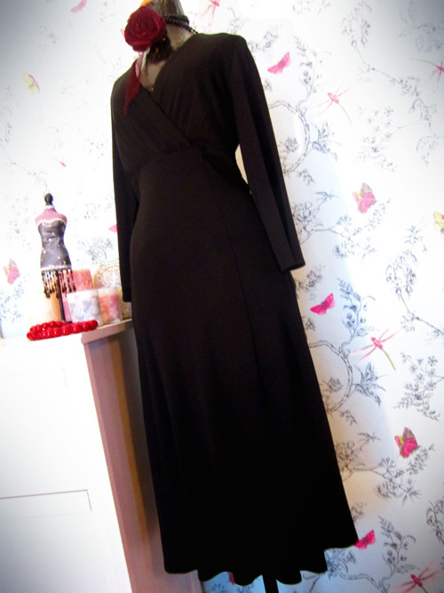 Little black dress — foto 1