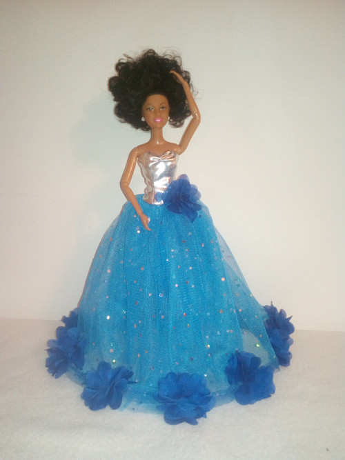 Šaty pro princeznu Barbie — foto 1