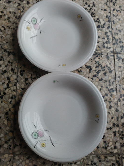 Hluboký talíř — foto 1
