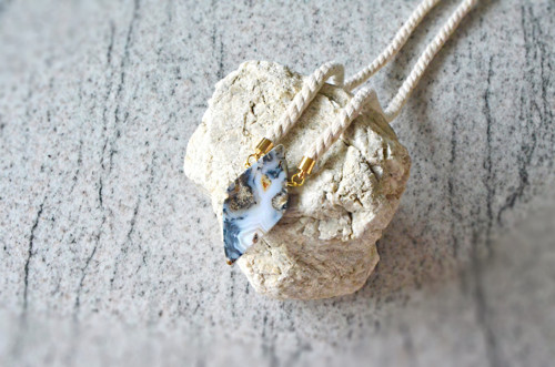 Náhrdelník Gold Rope Massive Agate — foto 1
