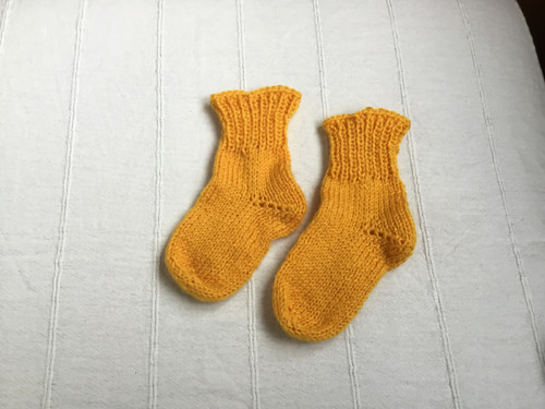 Dětské ponožky pletené žluté 12cm