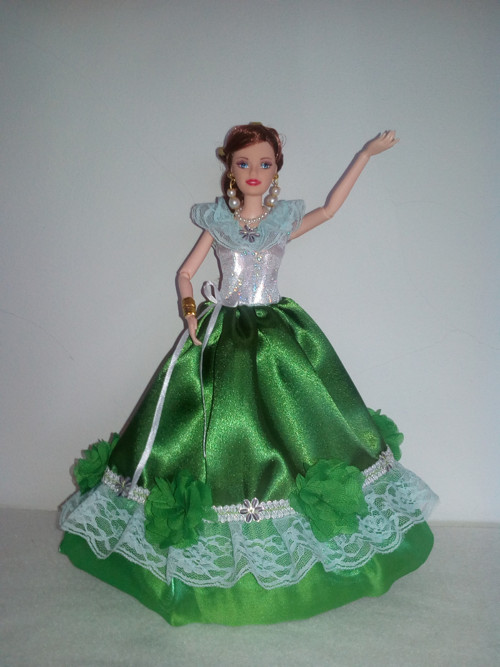 Sleva - Šaty pro princeznu Barbie — foto 1