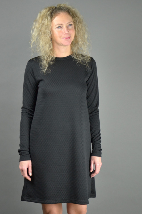 Černé šaty — foto 1