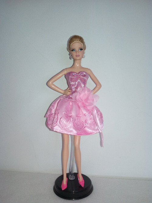 Sleva -Šaty pro Barbie — foto 1