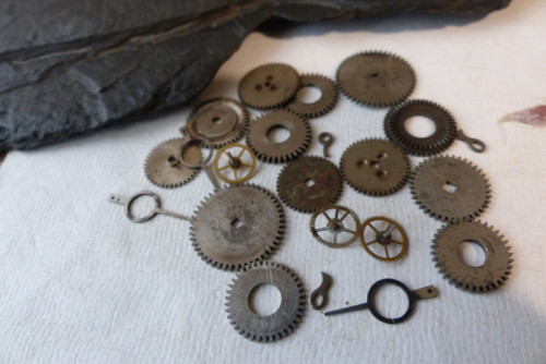 Ozubená kolečka 72..vintage materiál pro steampunk