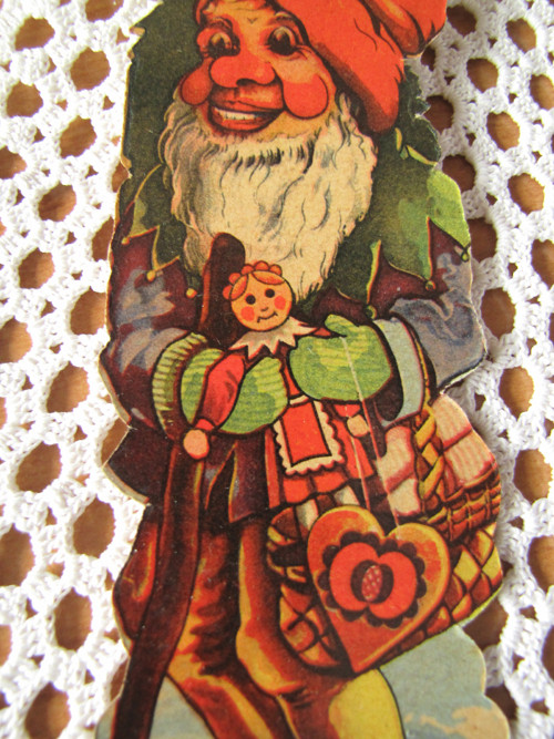 Perníkovka, skřítek s panenkou.