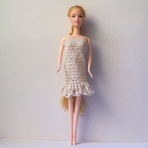 Oblečky pro Barbie (zlaté) — foto 1