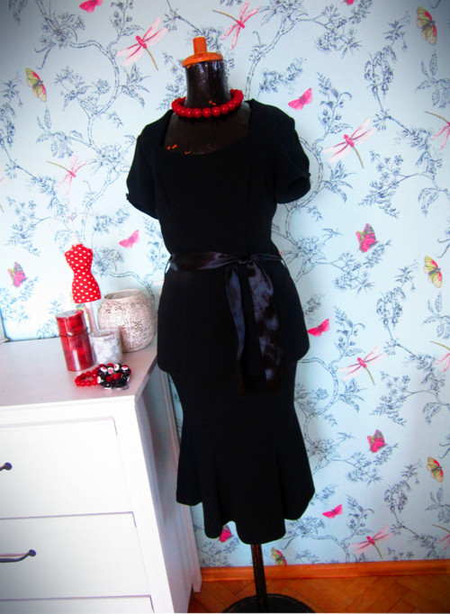 Little black dress — foto 1