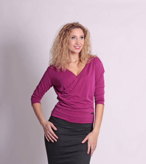 Tričko křížené do pasu vel. M-sleva 50 % — foto 1