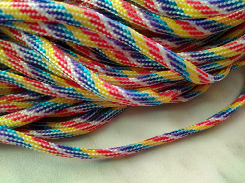 Paracord provázek č. 33 — foto 1