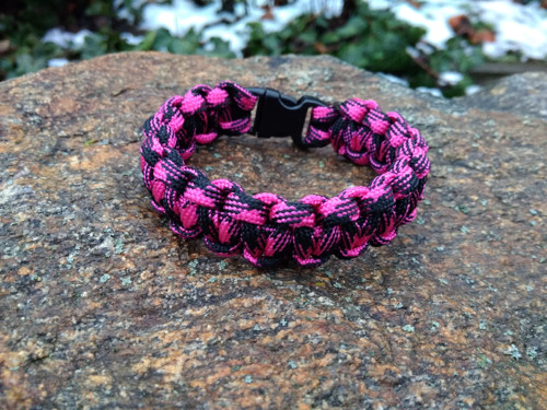 Paracord náramek - tmavě růžová s černou