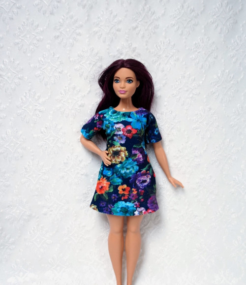 Šaty pro Barbie - curvy - baculku — foto 1