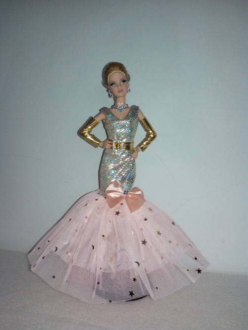 Šaty pro Barbie — foto 1