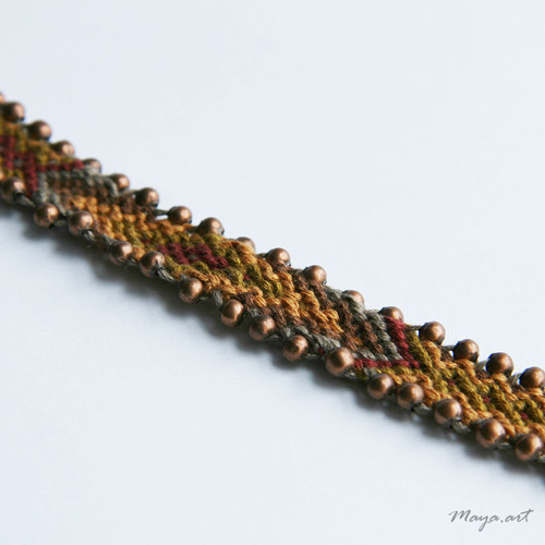 Červenohnědý náramek "MACRAME BRACELET" — foto 1