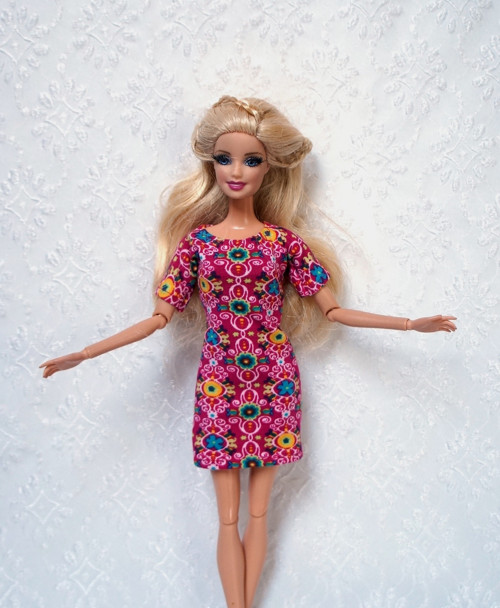 Šaty pro Barbie — foto 1