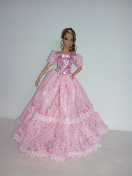Šaty pro Barbie — foto 1